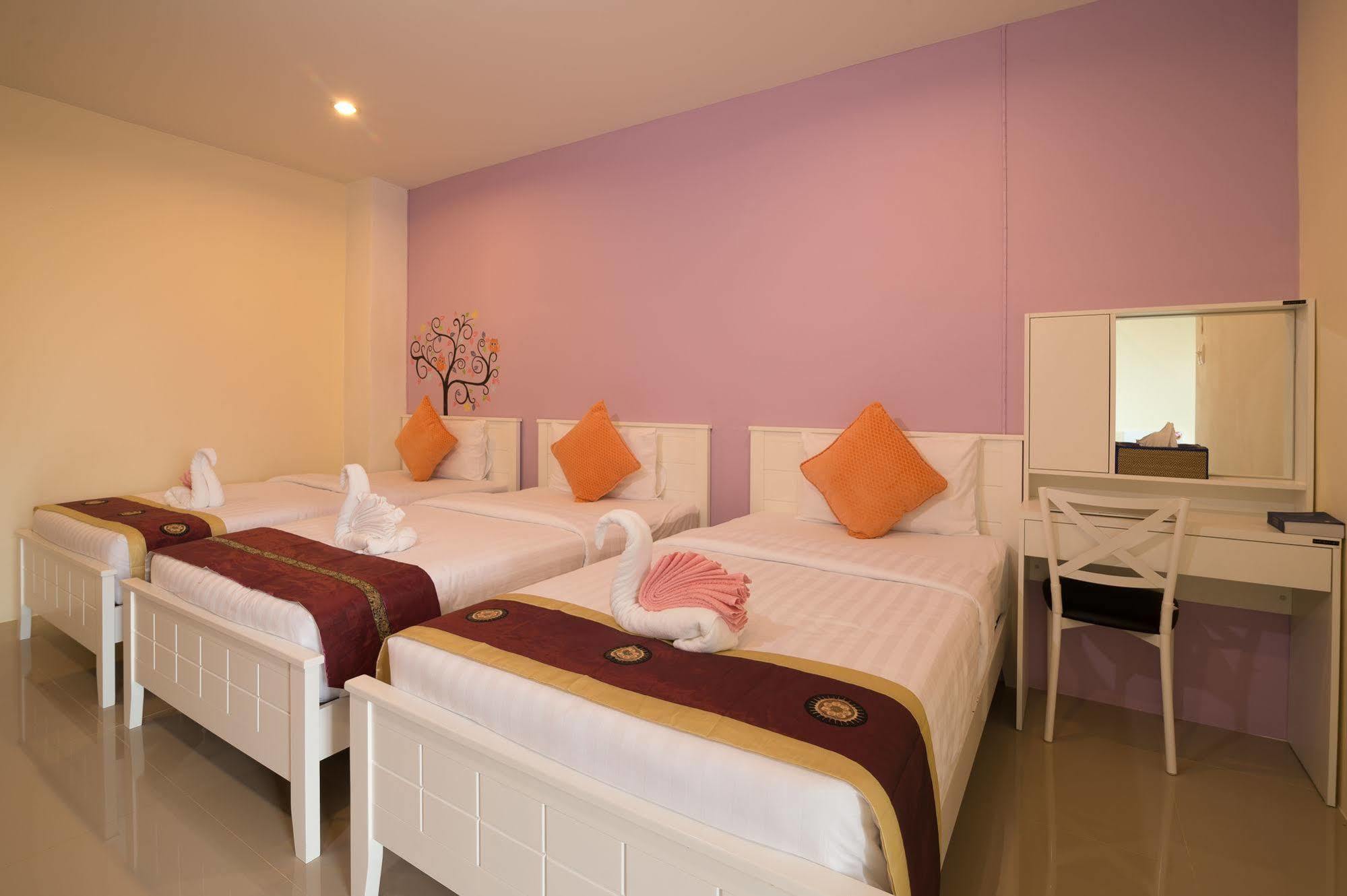 Petch Ranong @ Town Apartment Exterior photo